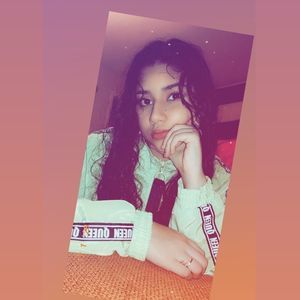 Meet your Posher, Angie